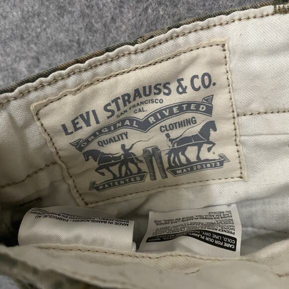 Levis Camo Cargo Jeans Pants Mens 30x28 Green Straight Pockets - SIZE NOTE - Picture 3 of 9